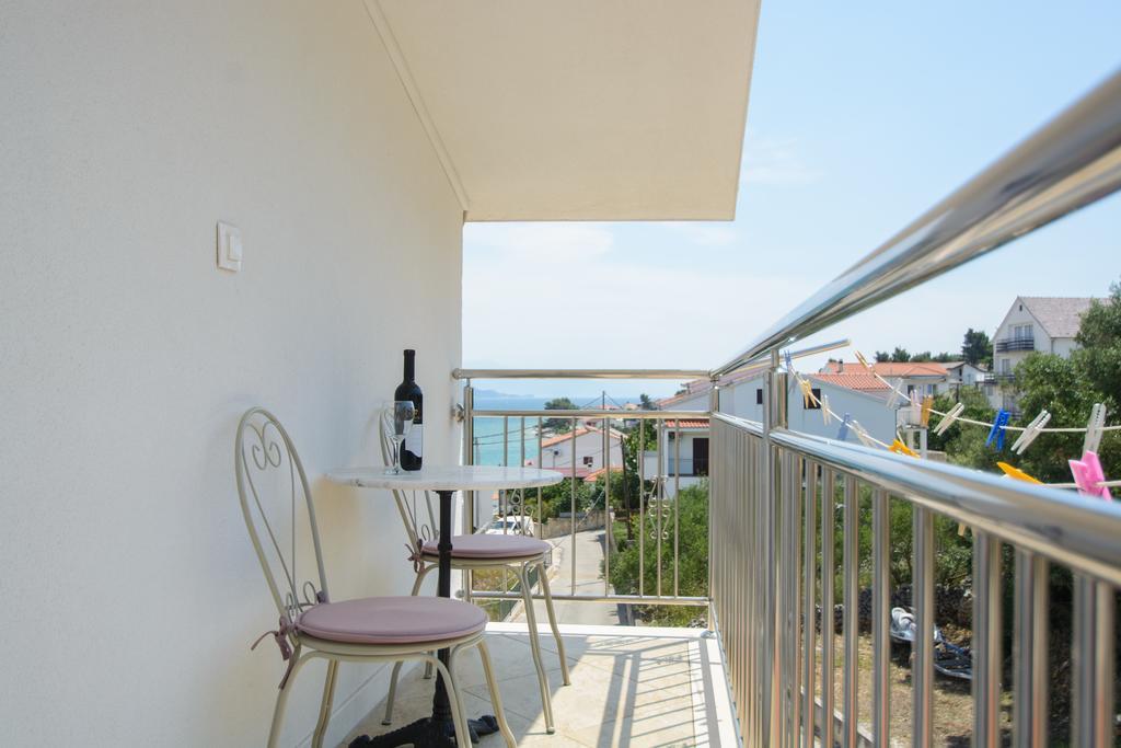 Apartments Brico - Heated Pool Trogir Exteriör bild